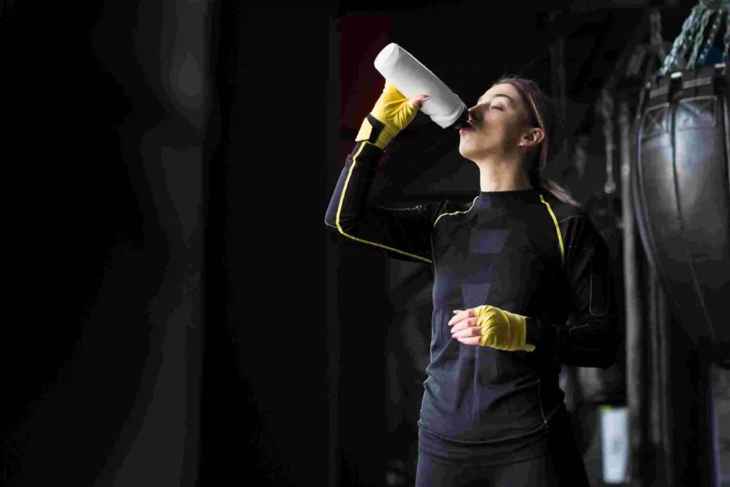 Booster ohne Koffein: Warum Fitness-Coaches diese Alternative LIEBEN